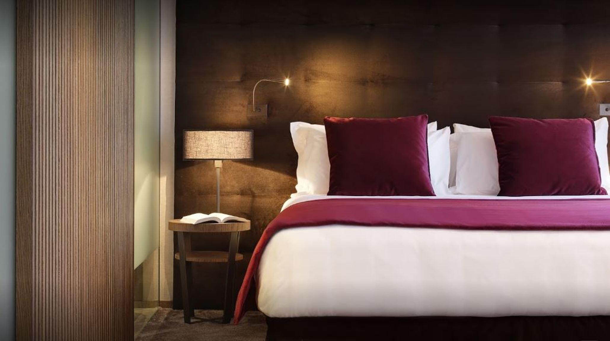 Grand Hotel Campione Campione dʼItalia Esterno foto A bedroom at the hotel