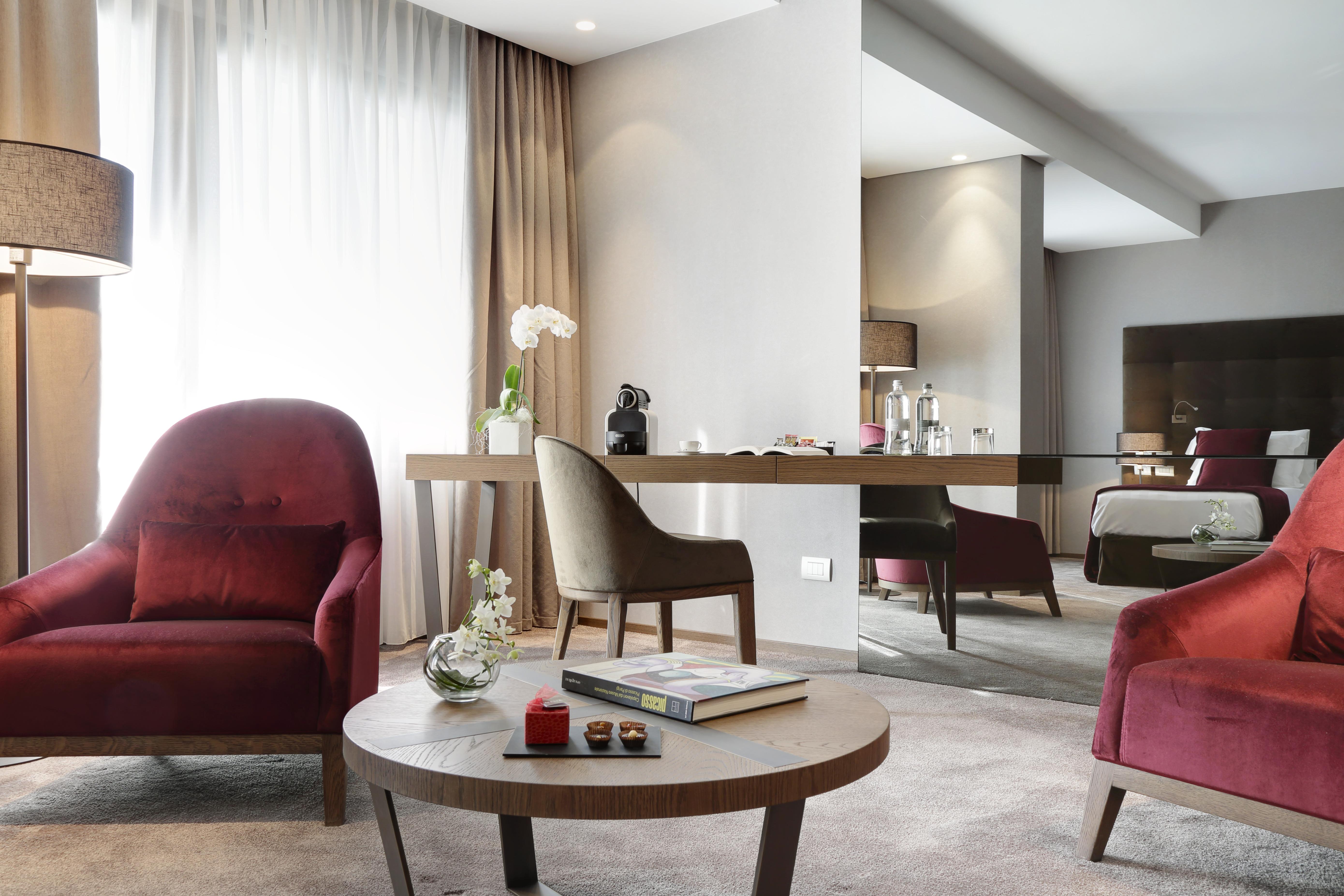 Grand Hotel Campione Campione dʼItalia Esterno foto Suite