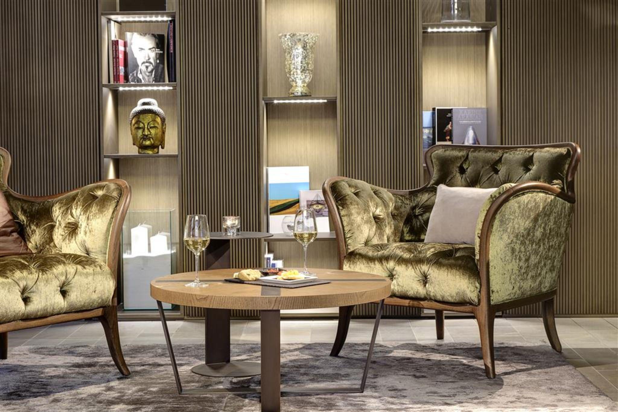 Grand Hotel Campione Campione dʼItalia Esterno foto The interior of the lounge