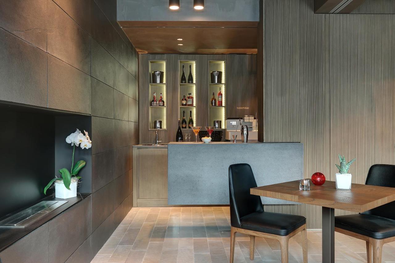 Grand Hotel Campione Campione dʼItalia Esterno foto The bar at the lounge