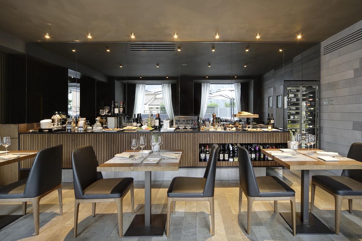 Grand Hotel Campione Campione dʼItalia Esterno foto Restaurant "Le Bistrot"