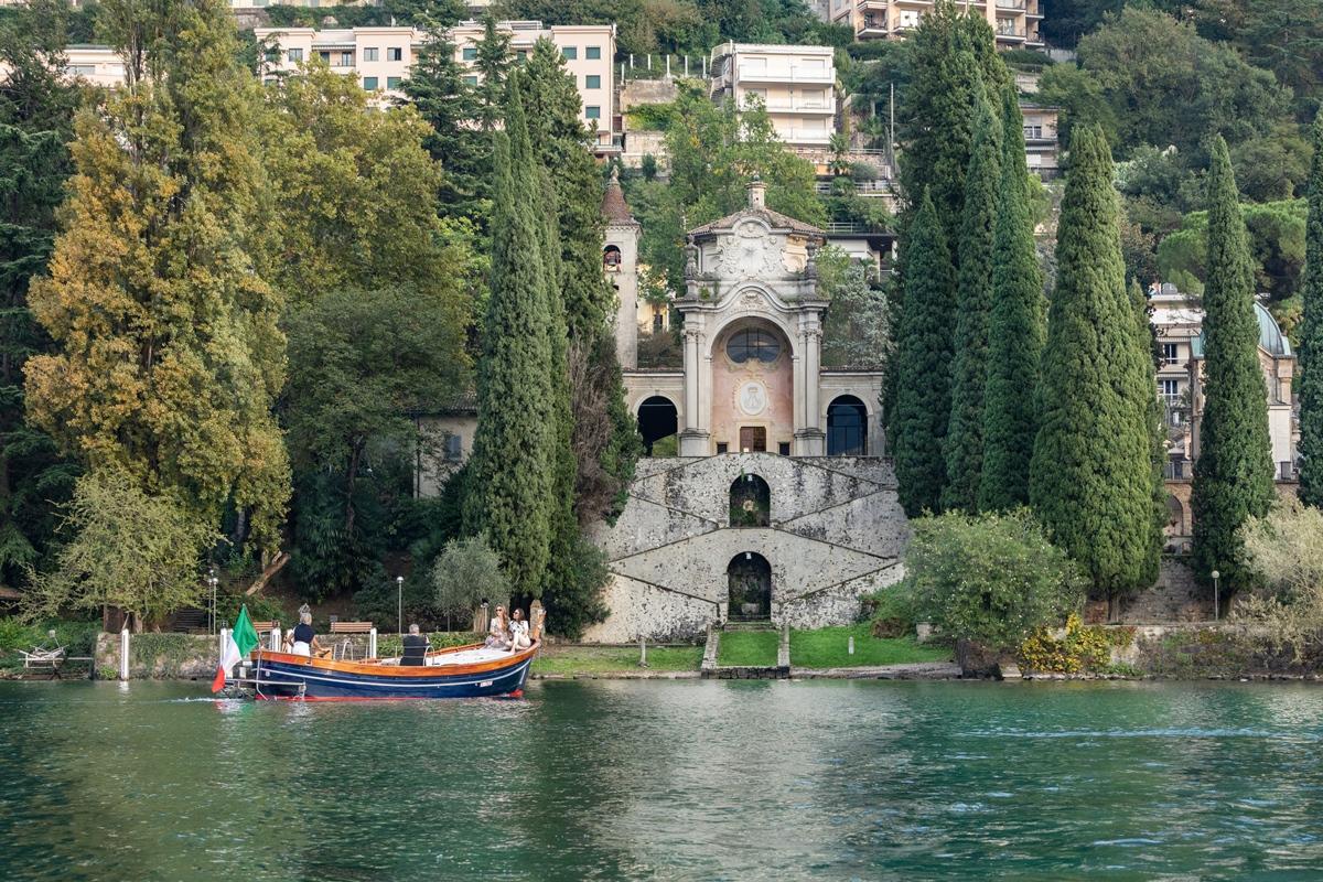 Grand Hotel Campione Campione dʼItalia Esterno foto The gardens of the Villa Erba