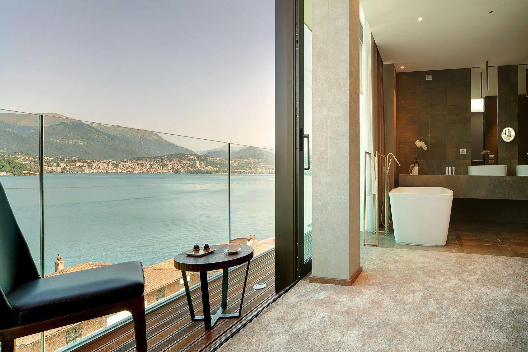 Grand Hotel Campione Campione dʼItalia Esterno foto Bathroom